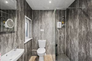 Shower room- click for photo gallery